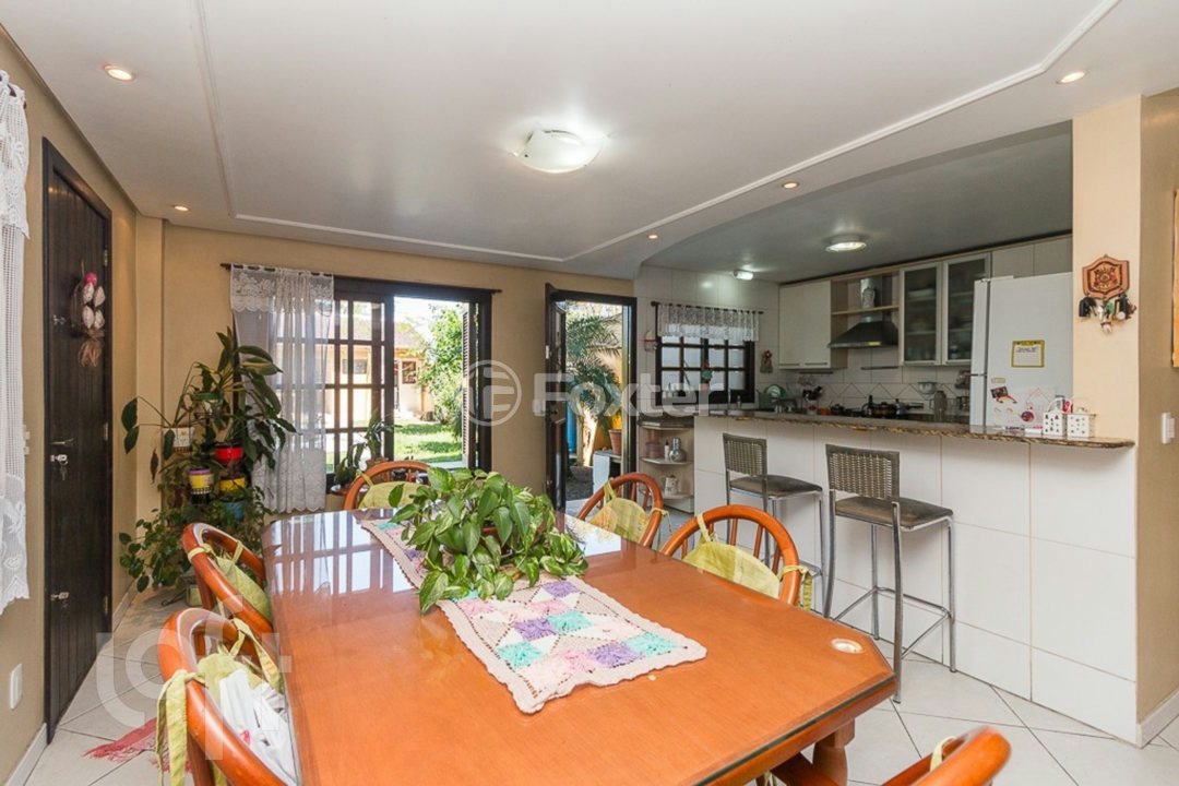 Casa à venda com 3 quartos, 203m² - Foto 4