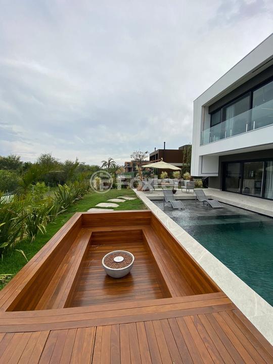 Casa de Condomínio à venda com 5 quartos, 430m² - Foto 2