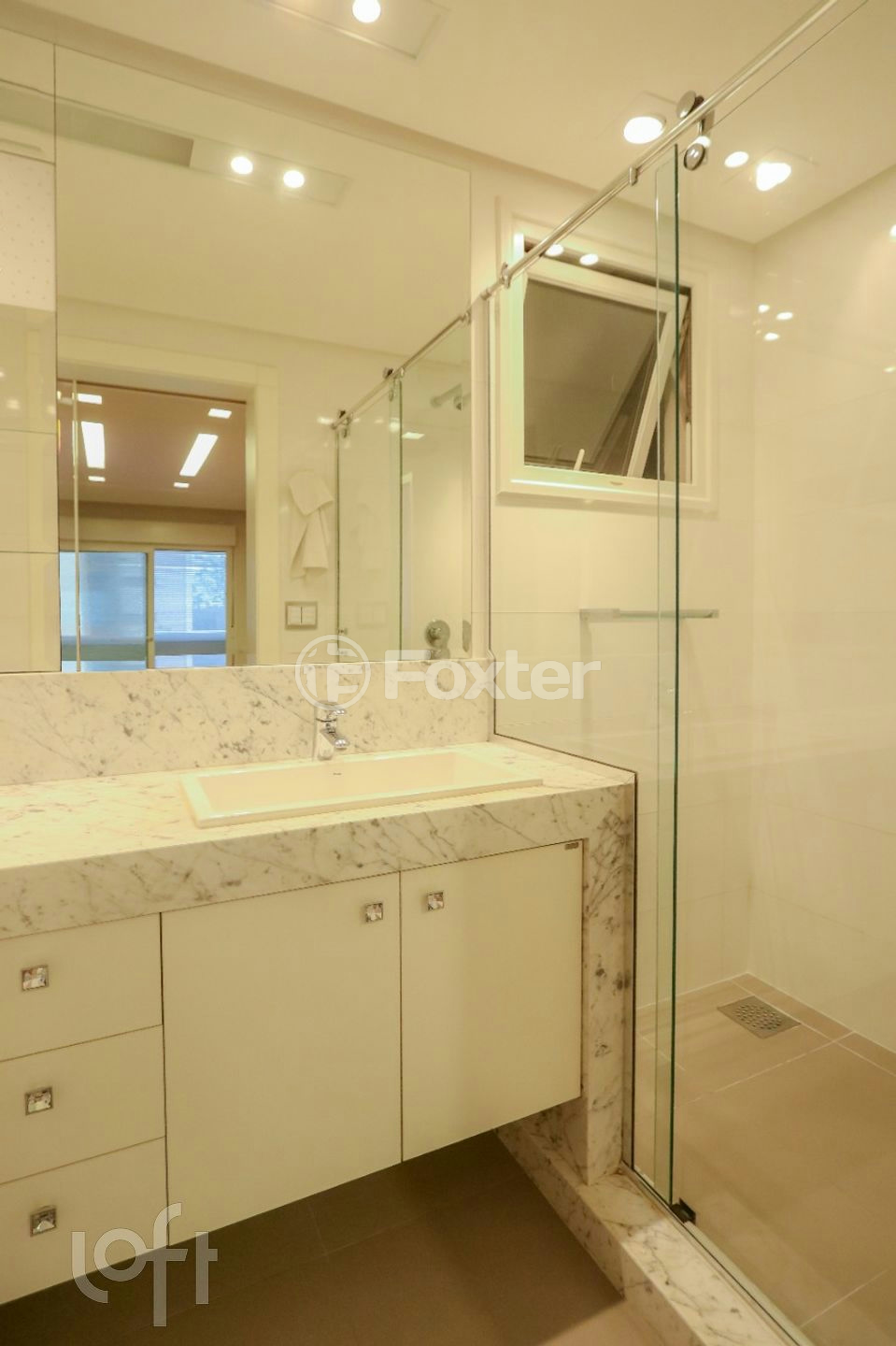 Apartamento à venda com 3 quartos, 195m² - Foto 18