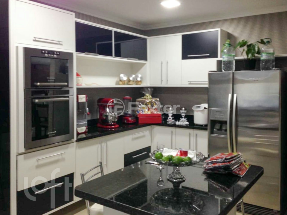 Casa de Condomínio à venda com 3 quartos, 240m² - Foto 26