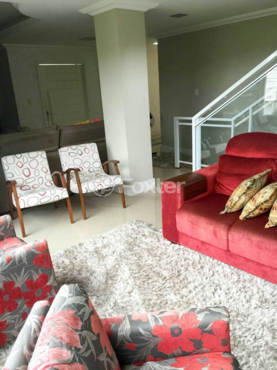 Casa de Condomínio à venda com 3 quartos, 240m² - Foto 5
