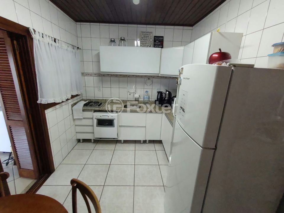 Casa à venda com 3 quartos, 140m² - Foto 3