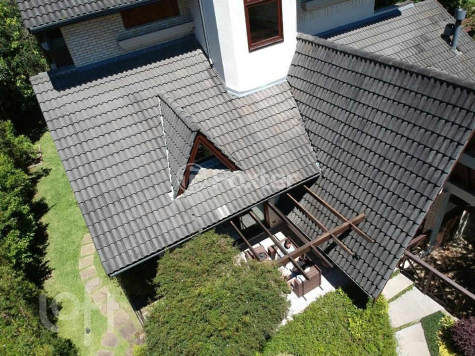 Casa de Condomínio à venda com 5 quartos, 232m² - Foto 5