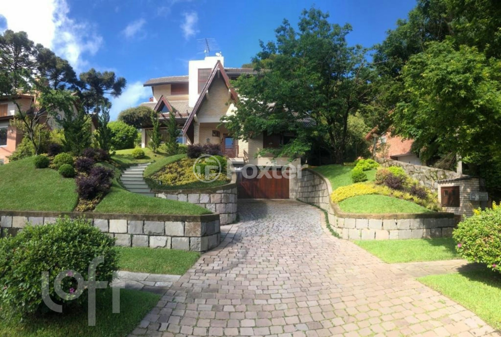Casa de Condomínio à venda com 5 quartos, 232m² - Foto 4