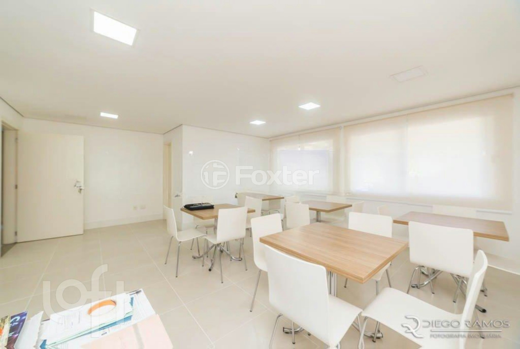 Apartamento à venda com 2 quartos, 76m² - Foto 35