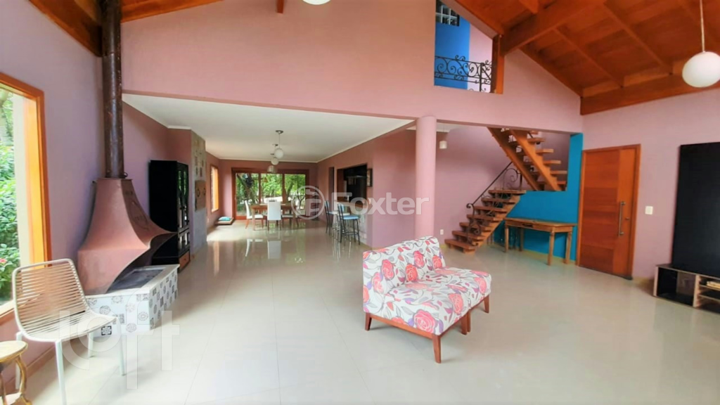 Casa de Condomínio à venda com 6 quartos, 400m² - Foto 3