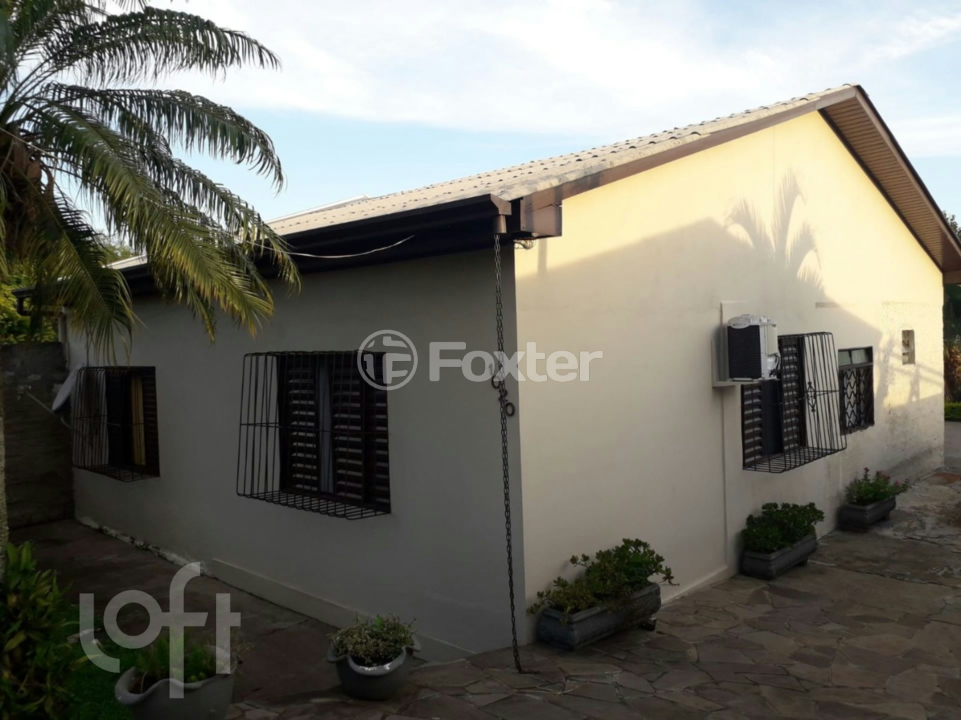 Casa à venda com 3 quartos, 73m² - Foto 4