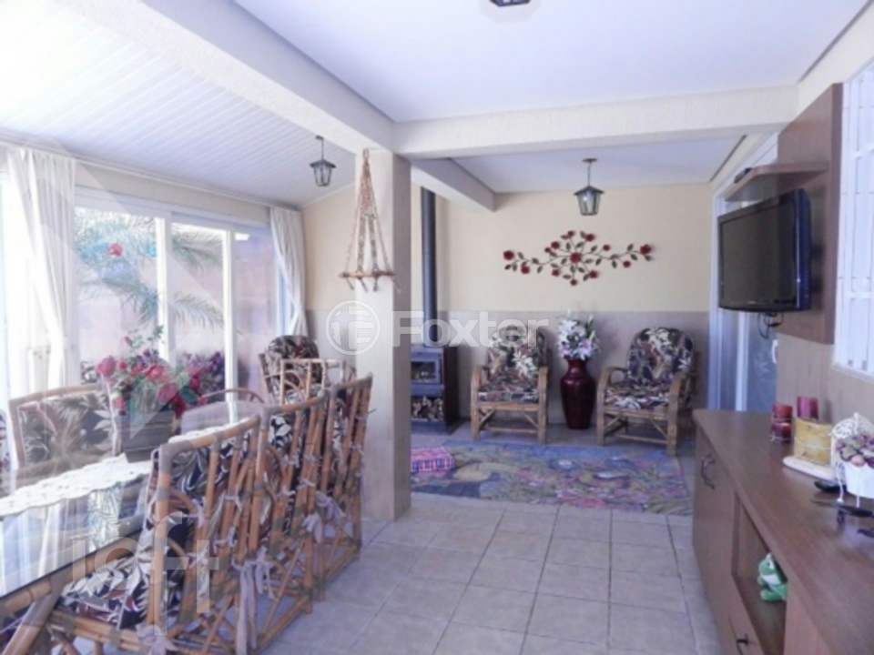 Casa de Condomínio à venda com 4 quartos, 242m² - Foto 5