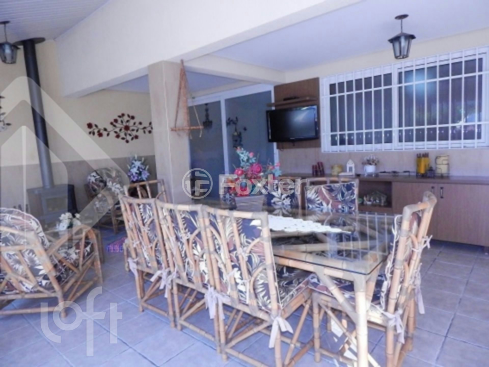 Casa de Condomínio à venda com 4 quartos, 242m² - Foto 3