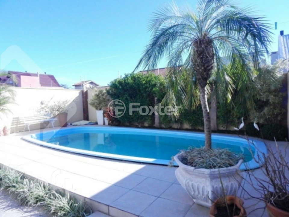 Casa de Condomínio à venda com 4 quartos, 242m² - Foto 2