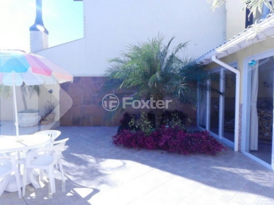 Casa de Condomínio à venda com 4 quartos, 242m² - Foto 17