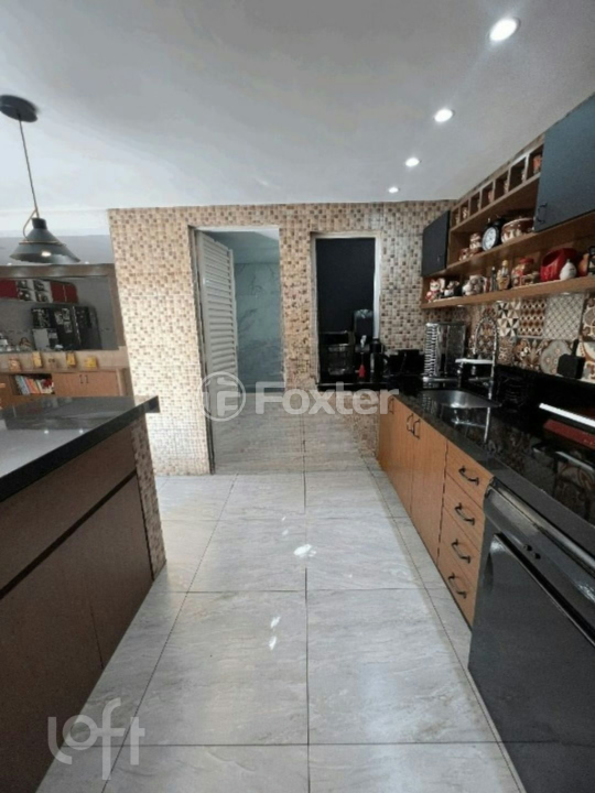 Casa de Condomínio à venda com 4 quartos, 242m² - Foto 42
