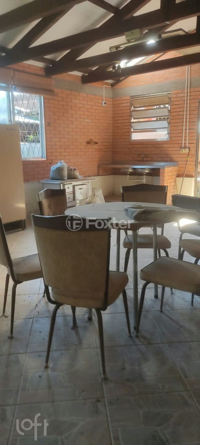 Casa à venda com 2 quartos, 125m² - Foto 1