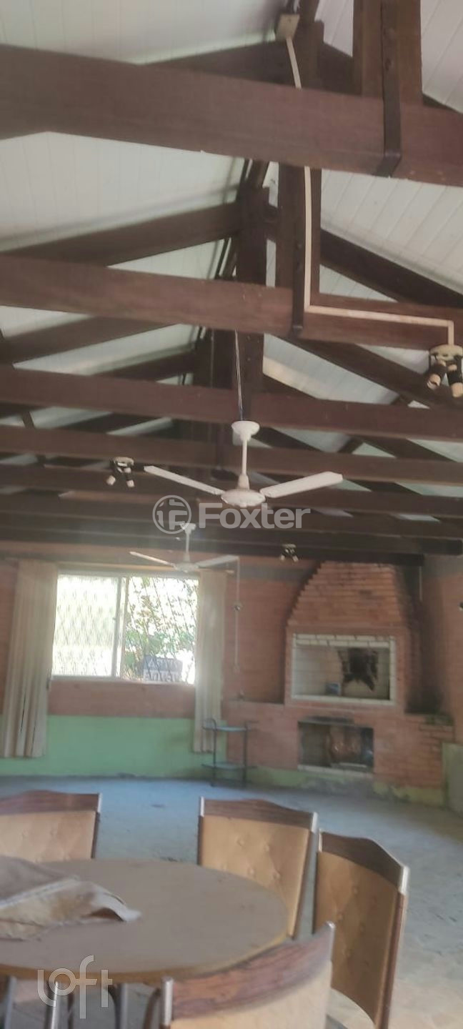 Casa à venda com 2 quartos, 125m² - Foto 2