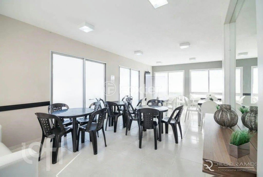 Apartamento à venda com 2 quartos, 75m² - Foto 28