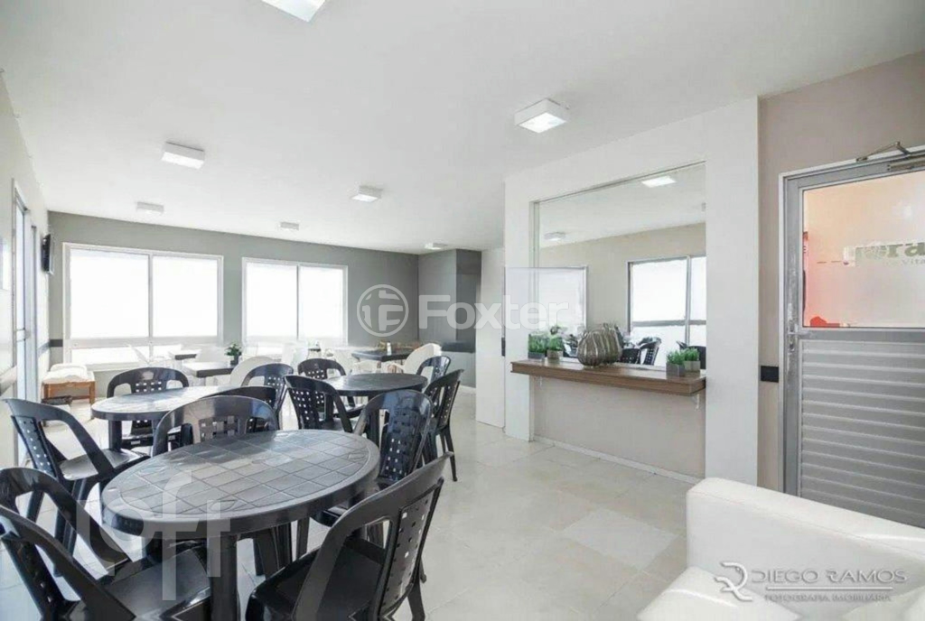 Apartamento à venda com 2 quartos, 75m² - Foto 35