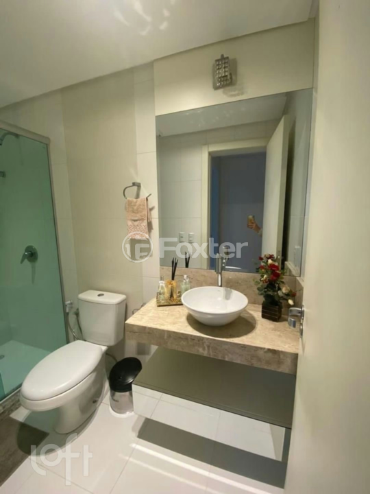 Apartamento à venda com 2 quartos, 75m² - Foto 1