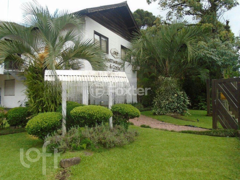 Casa à venda com 3 quartos, 280m² - Foto 1