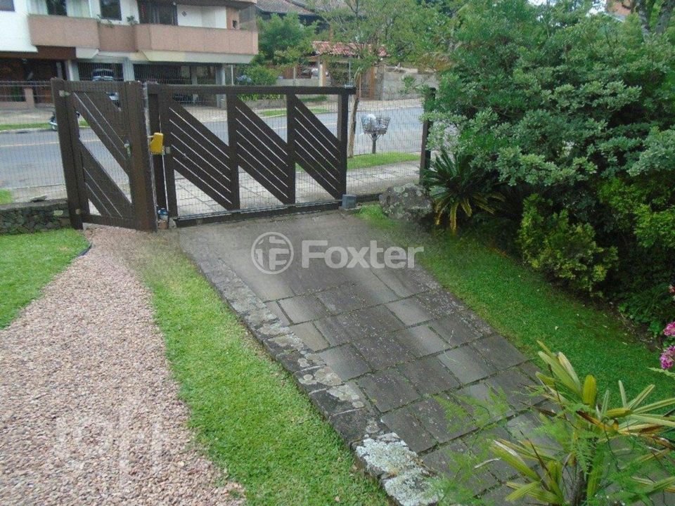 Casa à venda com 3 quartos, 280m² - Foto 7