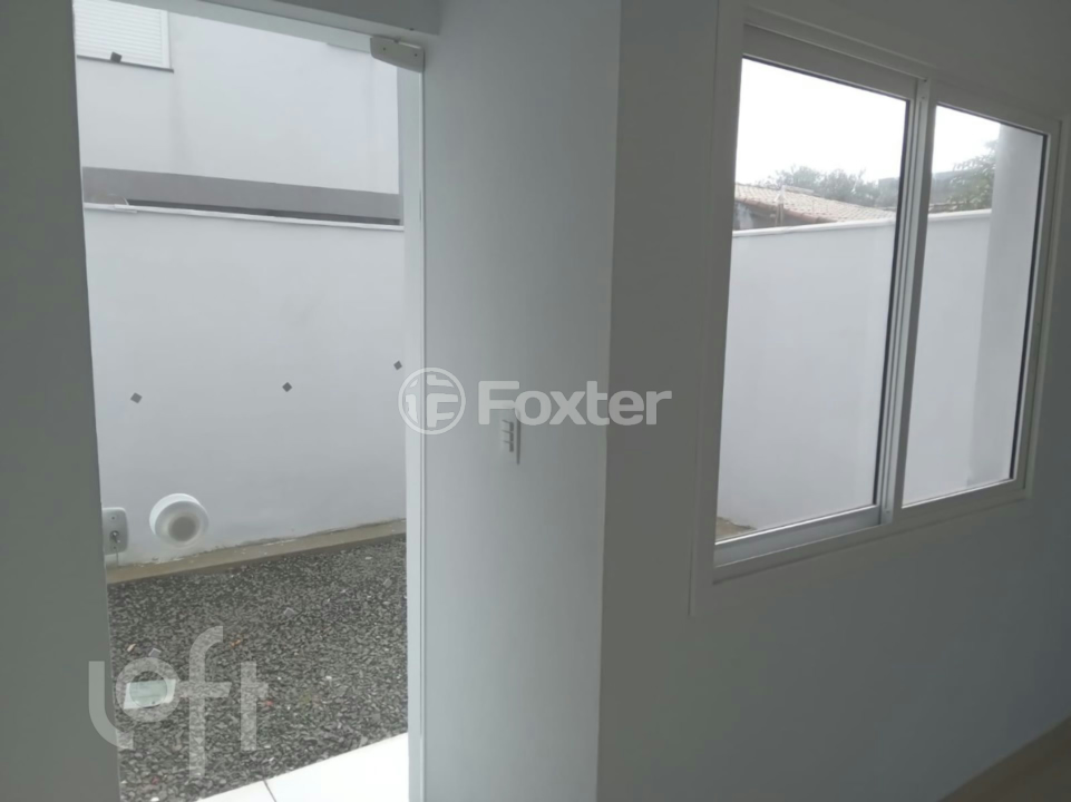 Casa à venda com 2 quartos, 71m² - Foto 17