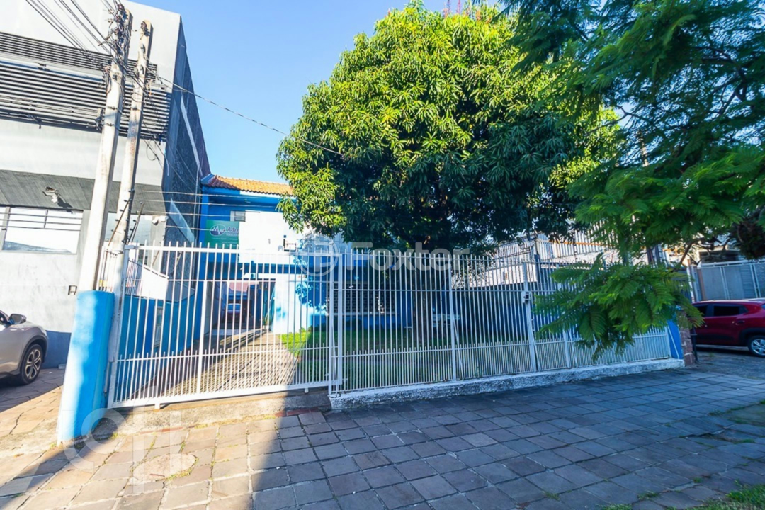 Casa à venda com 9 quartos, 354m² - Foto 32