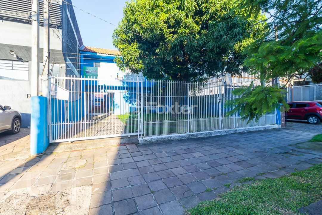 Casa à venda com 9 quartos, 354m² - Foto 33