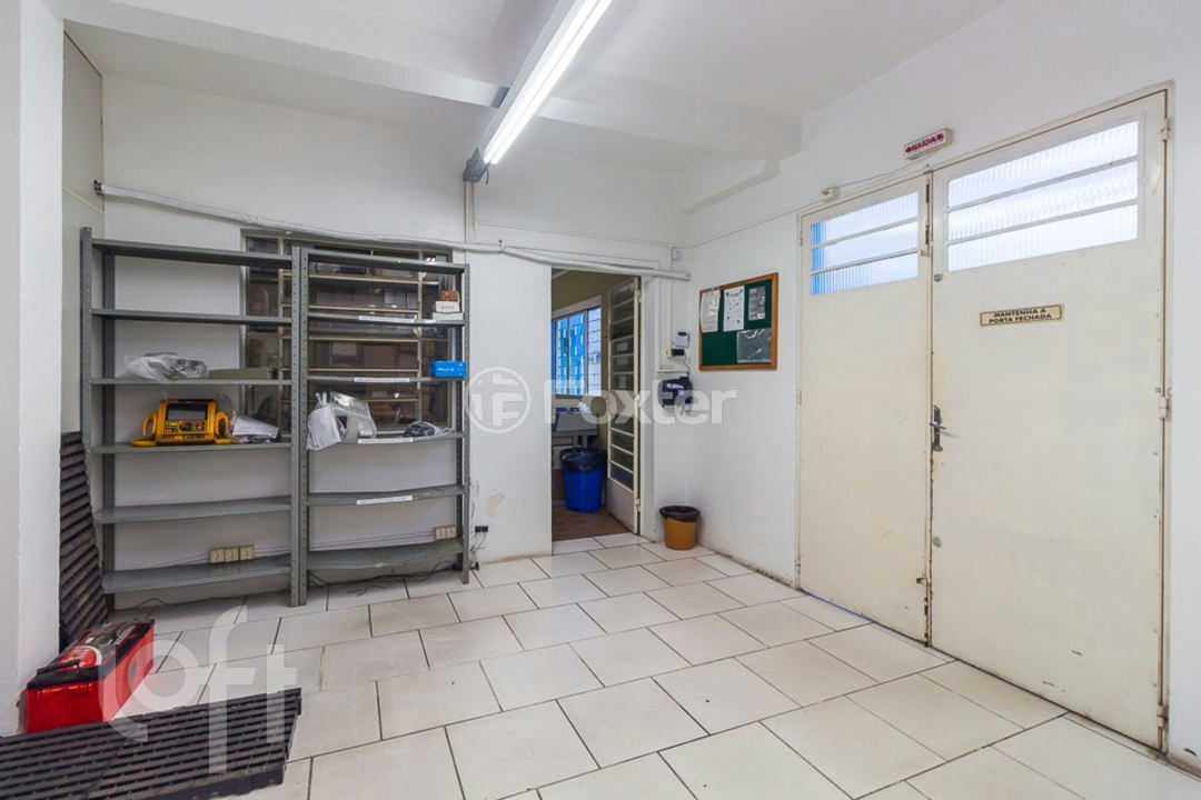 Casa à venda com 9 quartos, 354m² - Foto 22