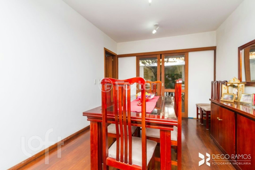 Casa de Condomínio à venda com 4 quartos, 195m² - Foto 3