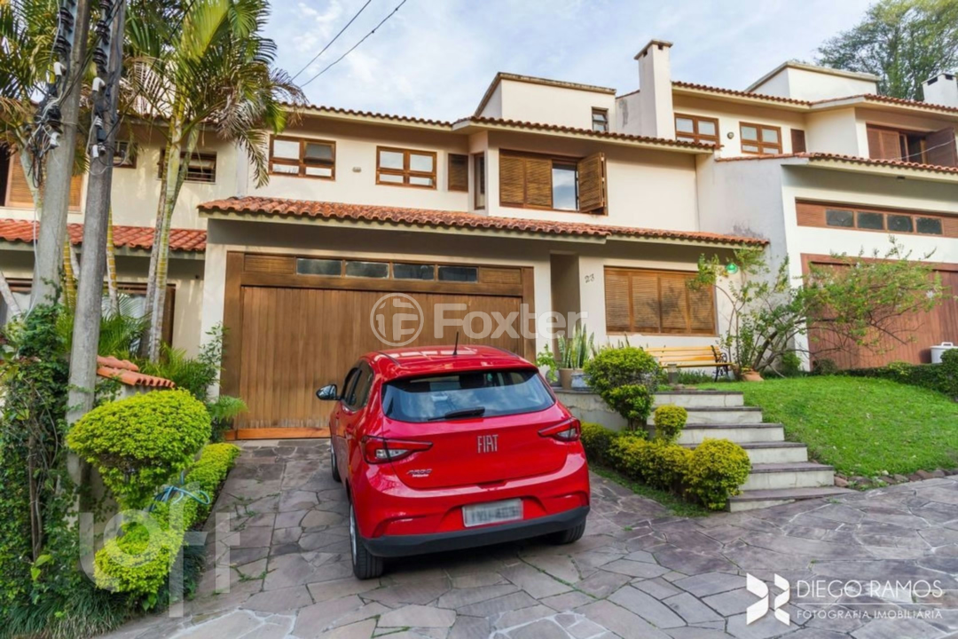 Casa de Condomínio à venda com 4 quartos, 195m² - Foto 1
