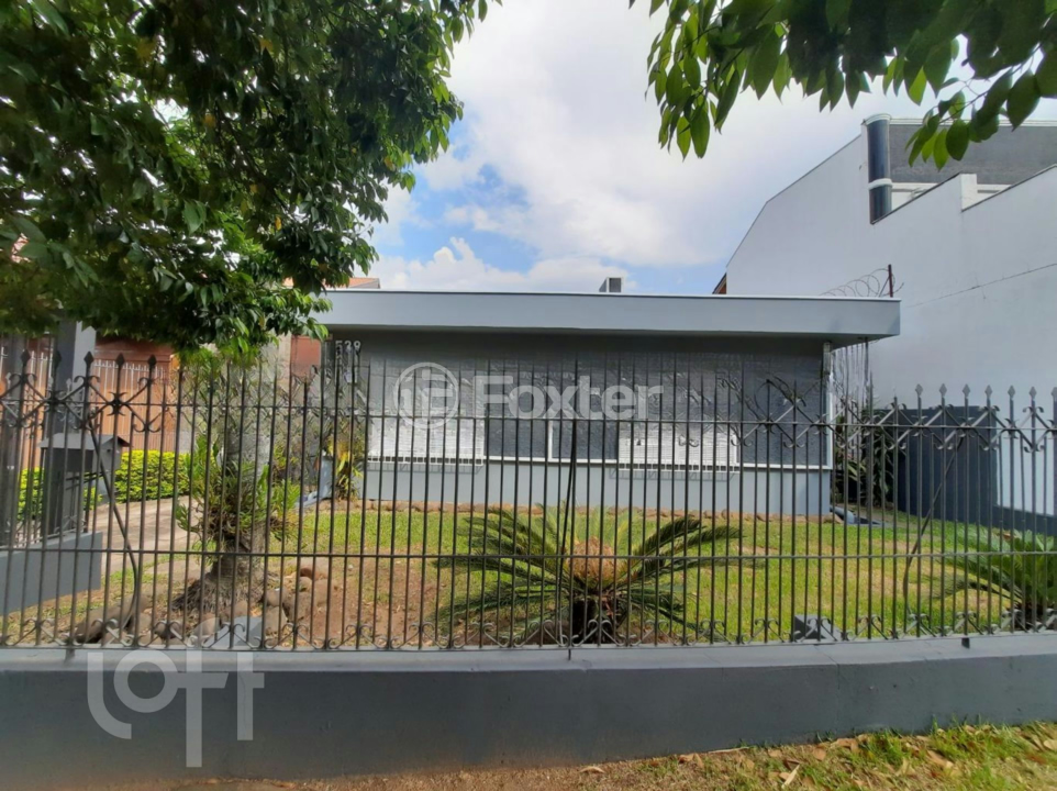 Casa à venda com 3 quartos, 217m² - Foto 3