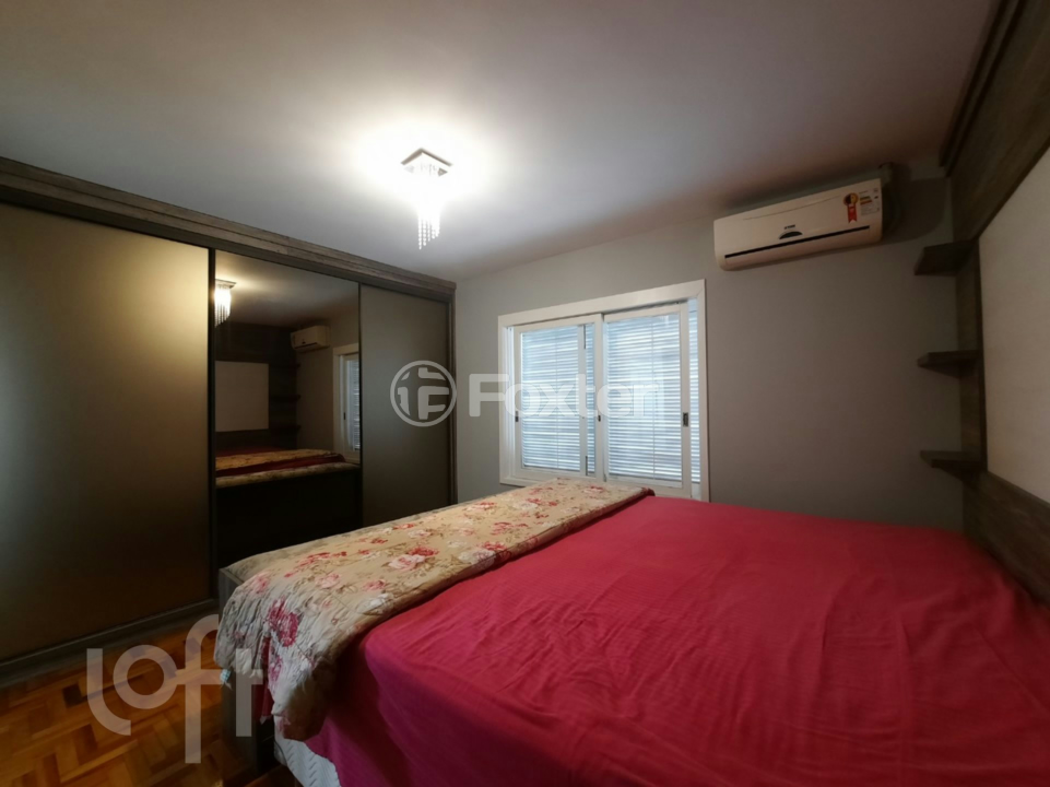 Casa à venda com 3 quartos, 217m² - Foto 7