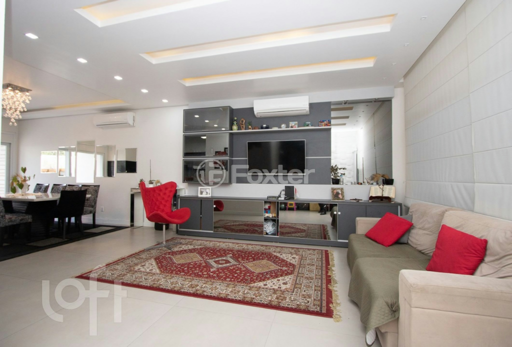 Casa de Condomínio à venda com 3 quartos, 241m² - Foto 2
