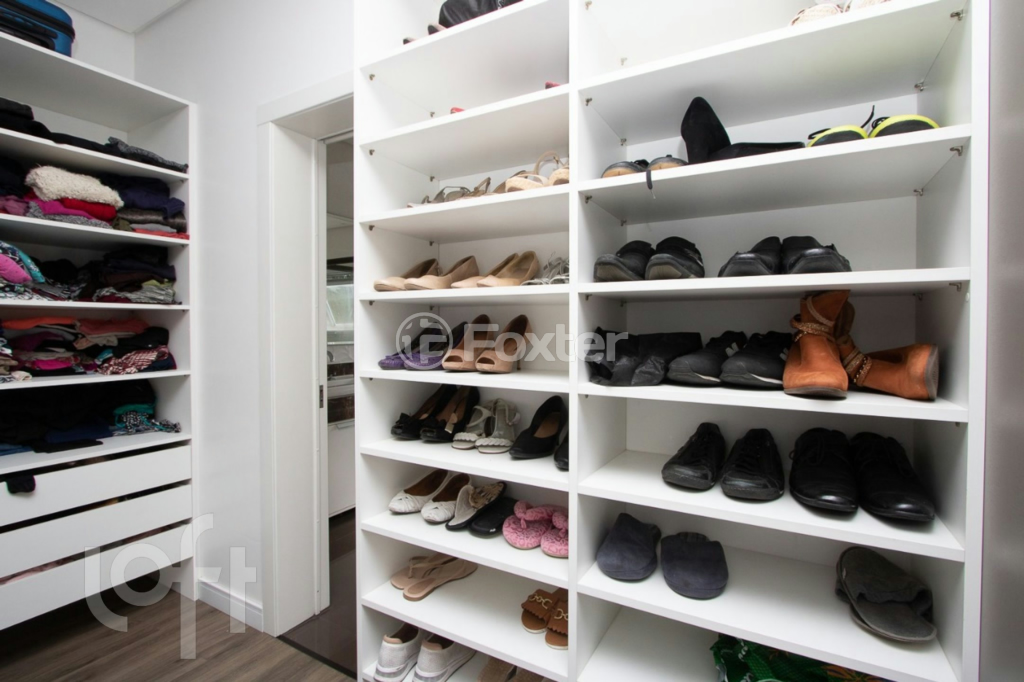 Casa de Condomínio à venda com 3 quartos, 241m² - Foto 28