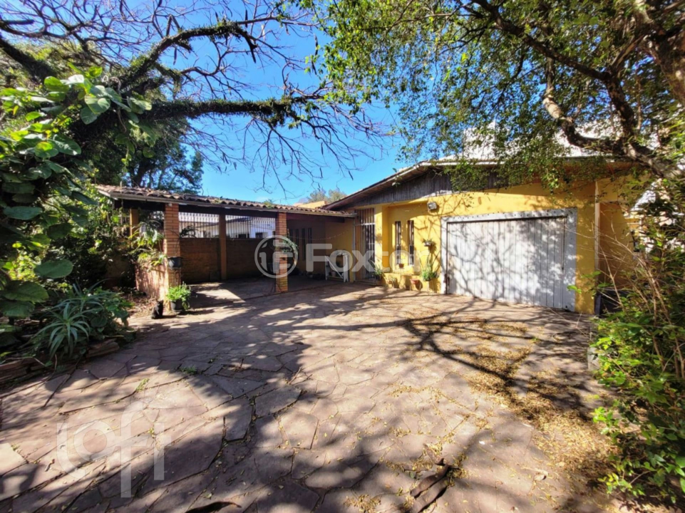 Casa à venda com 3 quartos, 100m² - Foto 2