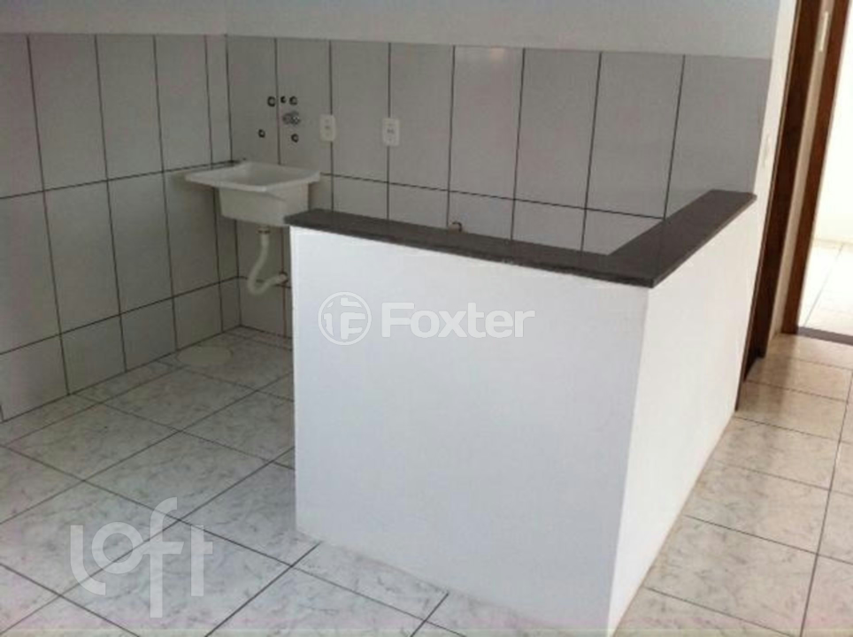 Apartamento à venda com 2 quartos, 42m² - Foto 2
