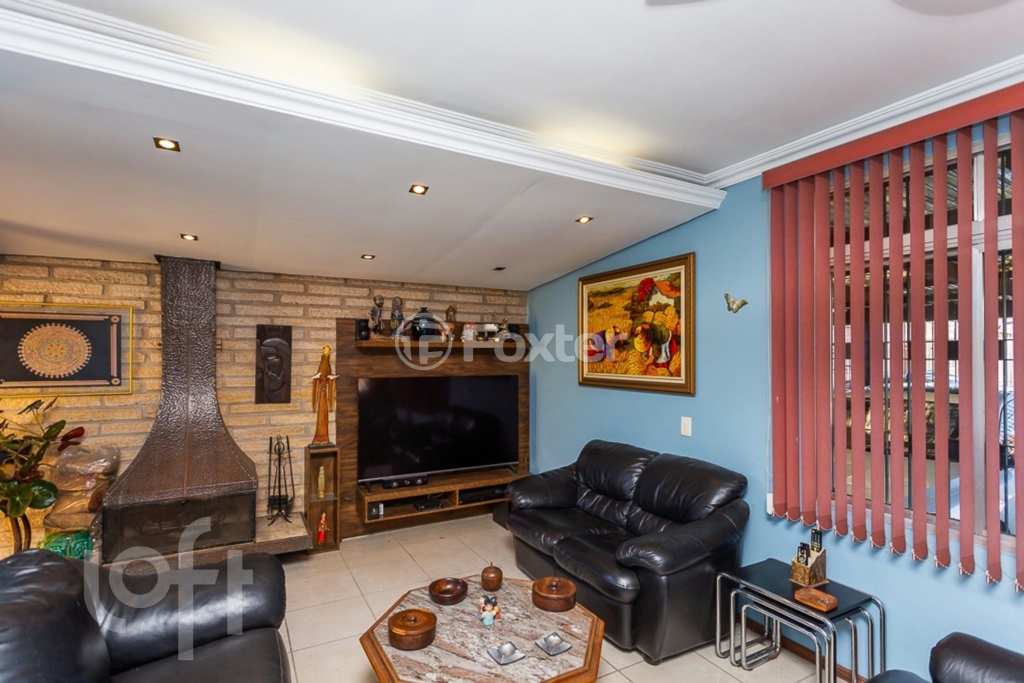 Casa à venda com 3 quartos, 180m² - Foto 1
