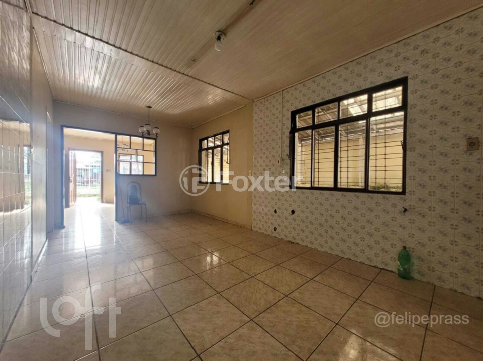 Casa à venda com 3 quartos, 363m² - Foto 1