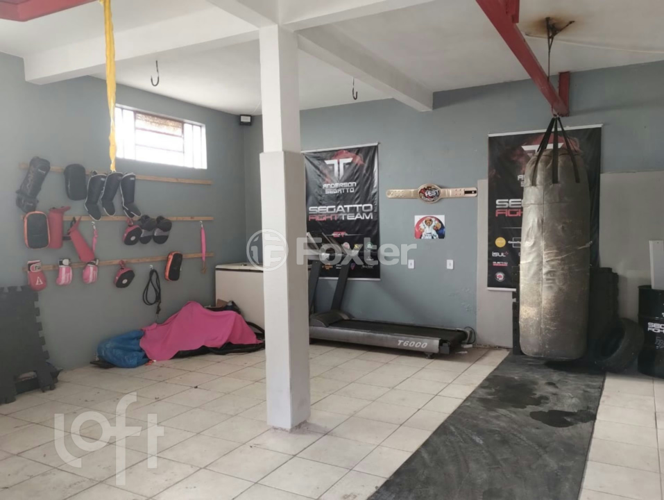 Casa à venda com 4 quartos, 210m² - Foto 16