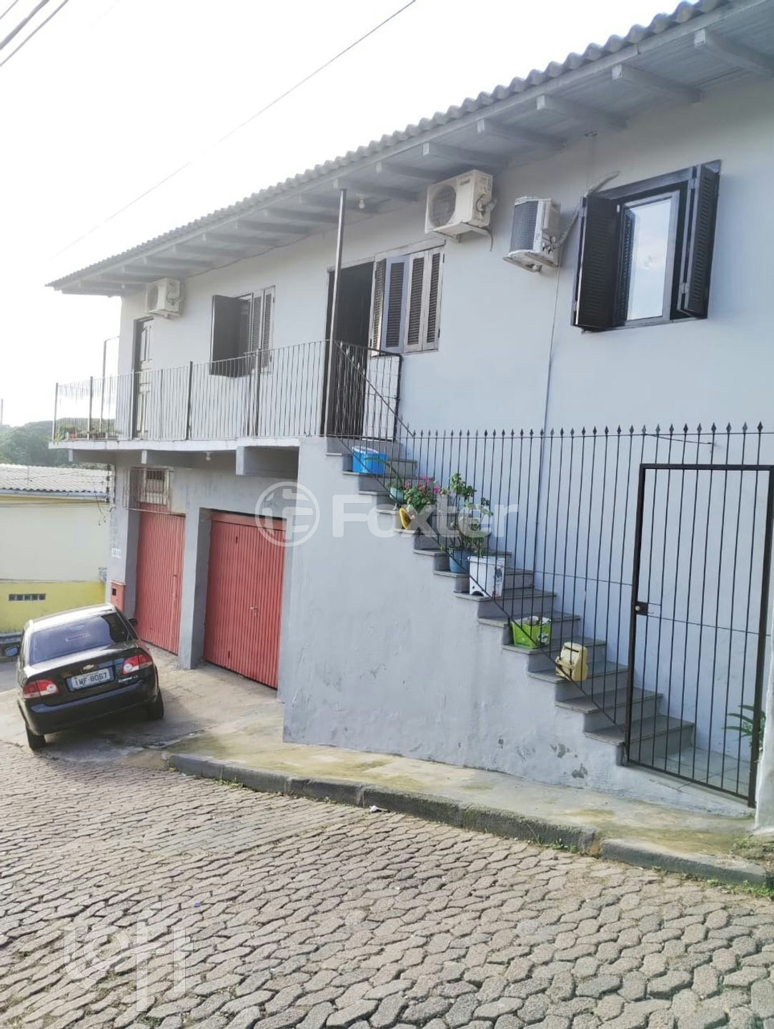 Casa à venda com 4 quartos, 210m² - Foto 1