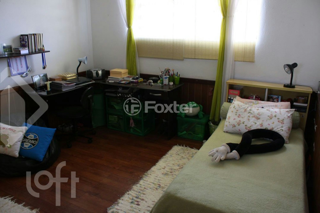 Casa à venda com 6 quartos, 220m² - Foto 17