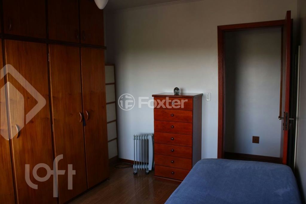 Casa à venda com 6 quartos, 220m² - Foto 11