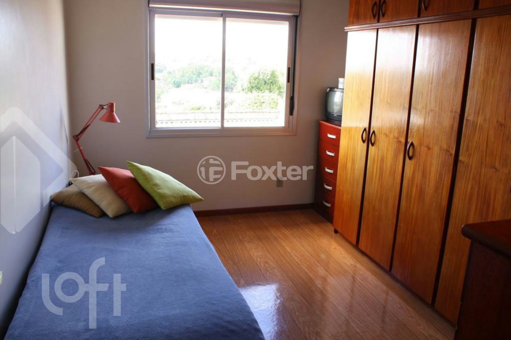 Casa à venda com 6 quartos, 220m² - Foto 9