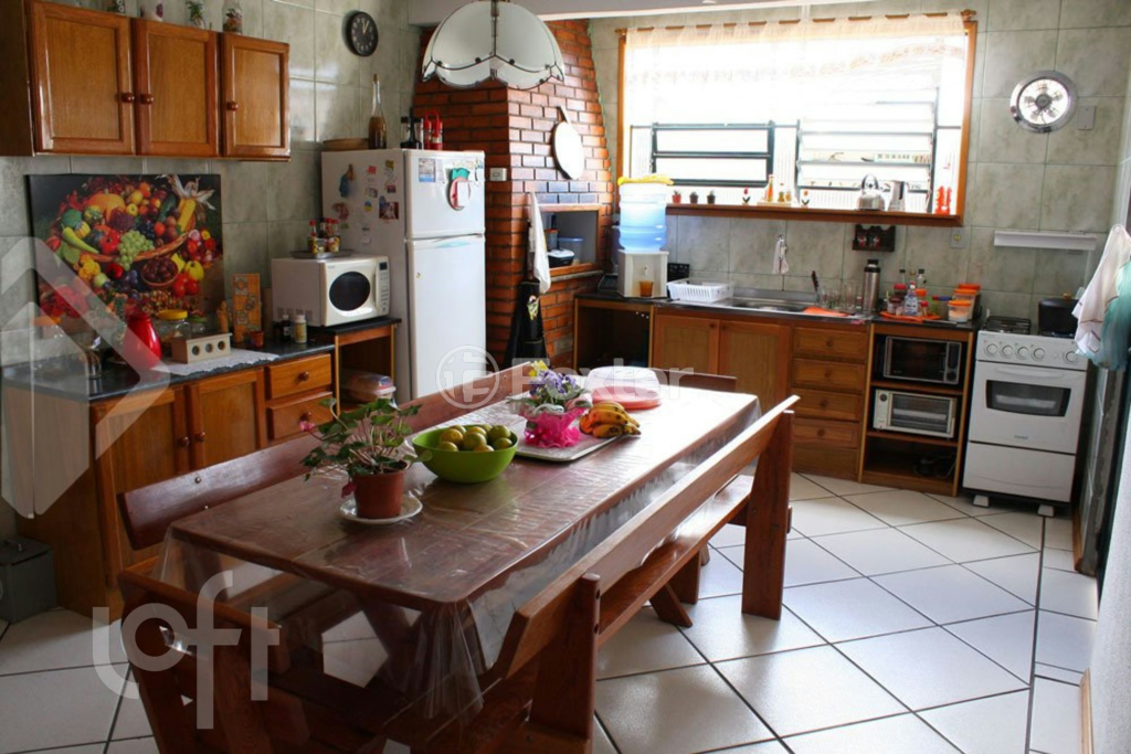 Casa à venda com 6 quartos, 220m² - Foto 14