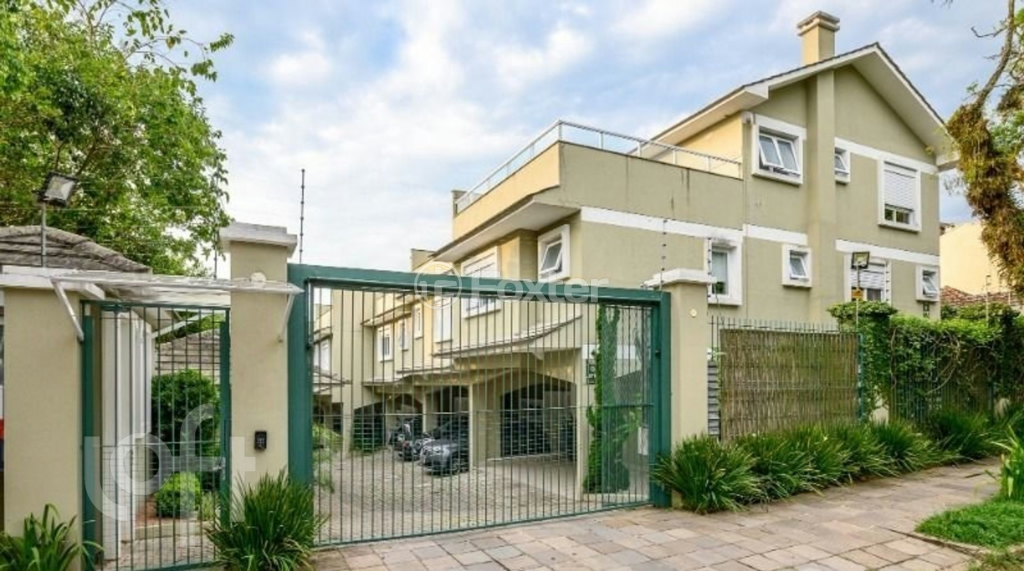 Casa de Condomínio à venda com 3 quartos, 180m² - Foto 1