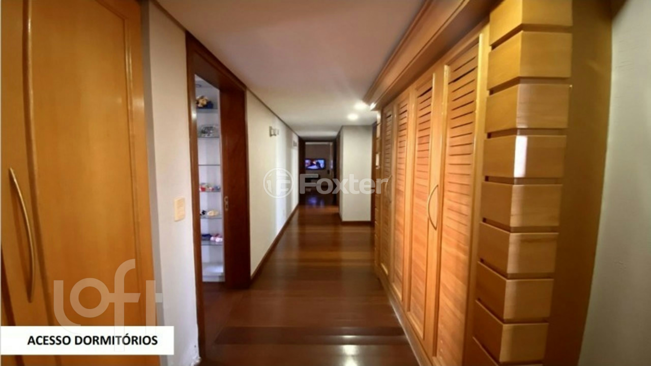 Apartamento à venda com 3 quartos, 234m² - Foto 10