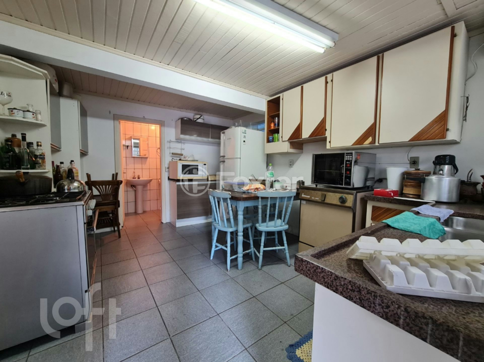 Casa à venda com 6 quartos, 254m² - Foto 16