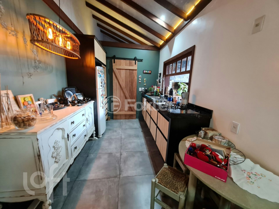 Casa à venda com 6 quartos, 254m² - Foto 26