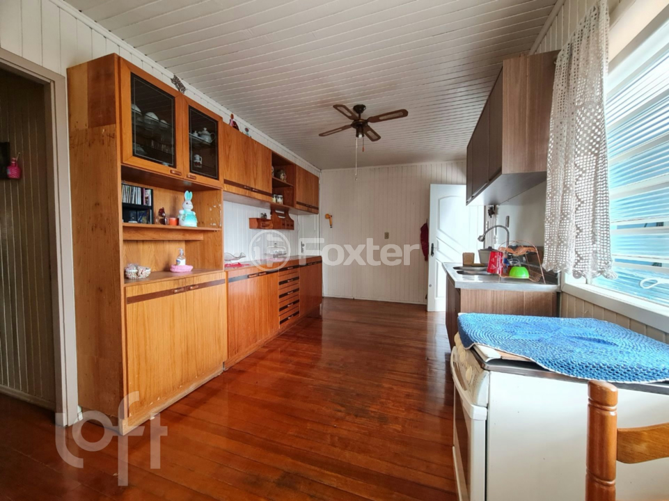 Casa à venda com 6 quartos, 254m² - Foto 6