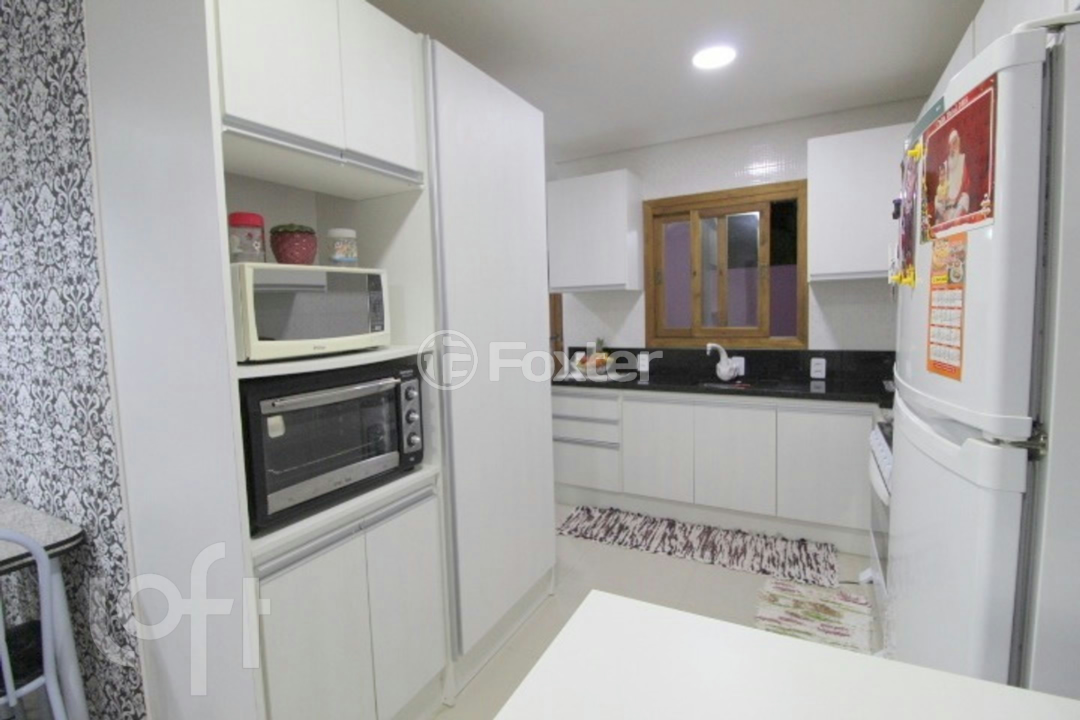 Casa à venda com 3 quartos, 120m² - Foto 2