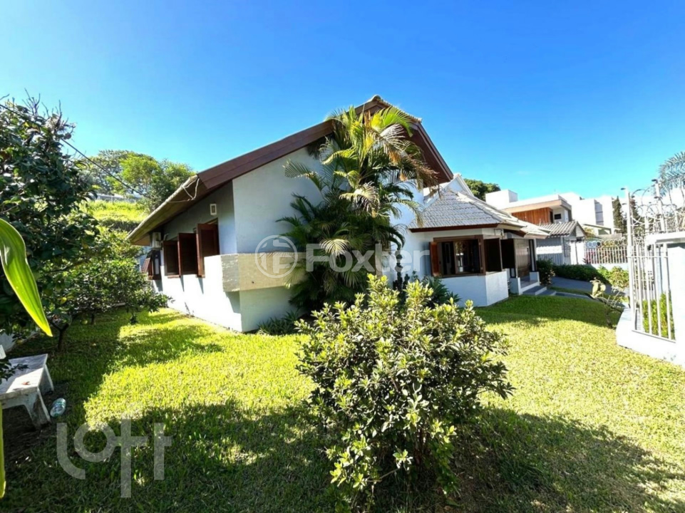 Casa à venda com 3 quartos, 270m² - Foto 6